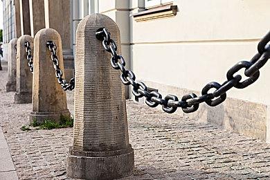 《爱丽丝：疯狂回归》重上Steam后又下架 咋回事？